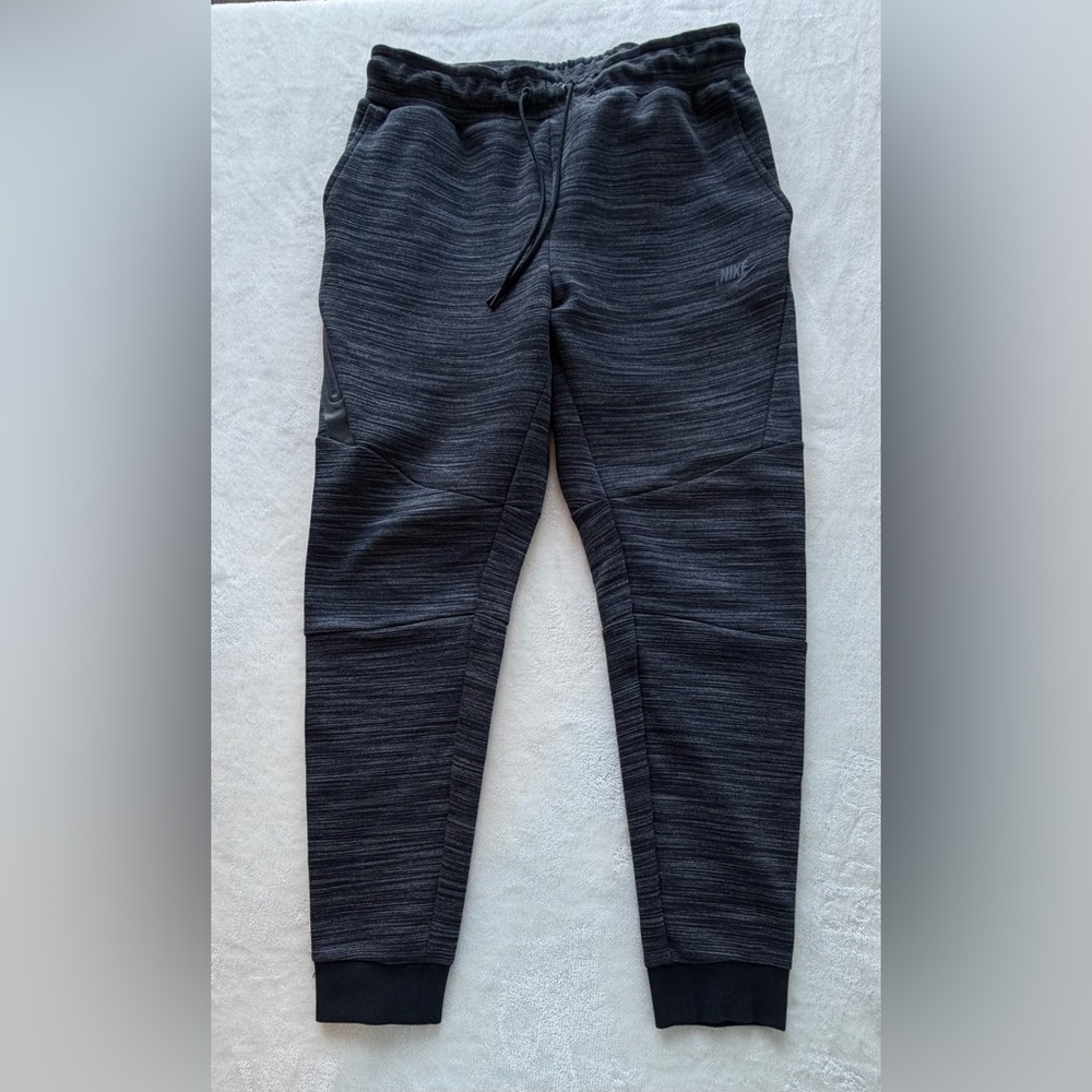 Nike Tech Jogger Pants Mens Medium Athletic Streetwear Tapered Activewear